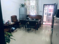 市中心 紅旗路 人民醫(yī)院附近 公安局宿舍 公安局宿舍