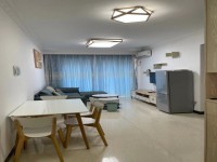 家私家電齊全，拎包即可入住。 尚品名居
