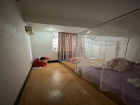 興華路附近步梯低層，三房二廳，雙陽(yáng)臺(tái)，送 東興花園