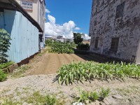 河西地皮，占地8.4×9，前10米路后7 河西地皮