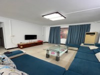 湖景樓 三房 1400元/月，家具電器齊 湖景樓