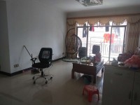 有小區(qū)，三房二廳南北通風(fēng)好。拎包入住13 匯?；▓@