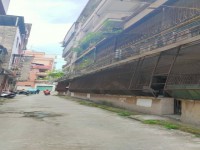 近南新大路這邊的出入方便，近市場學校。 城云小區(qū)