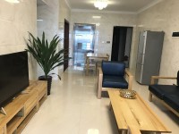 精裝2室2廳1衛(wèi)1陽臺地鐵沿線，交通便利 東湖天下