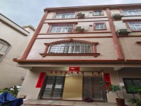 東湖私宅占地58.5方三面采光，前后8米 東湖私宅