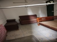 勝利街單間出租，200元一個月 朝陽樓