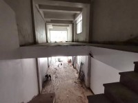 市中心旺鋪，占地4.4x17.8，南向共 明興苑
