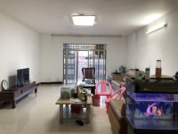 市中心，有個大平臺花園 國泰廣場