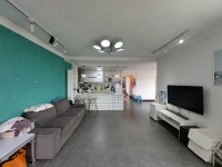 城南市場附近，步梯5樓3房2廳2衛(wèi)，送摩 雅居園