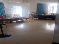 教育街私宅，大型社區(qū)，陽光充足，普通 教育街私宅