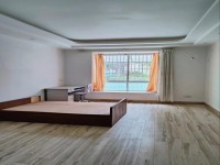 卓信新城地鐵精裝4室2廳2衛(wèi)2陽臺，交通 卓信新城