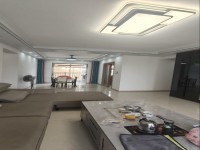 城北花園小區(qū)全新裝修拎包入住有家私電器的 敏捷翰林府