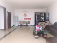 干凈斯文的大四房，出入交通便利。視野開(kāi)闊 國(guó)泰廣場(chǎng)