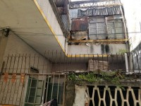 市中心私宅8X10占地，前后5米路 市中心私宅