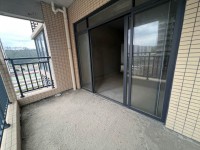 緊鄰高鐵出口 翡翠華府稀 缺兩房 毛坯任 翡翠華府