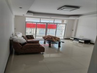 興源樓高品質(zhì)精裝3室2廳2衛(wèi)2陽(yáng)臺(tái)，交通 興源樓