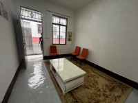 高地家園步梯中層2房 保養(yǎng)斯文 南向 1 高地家園