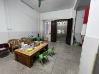 城南私宅，占地8×10，前后8米路，有出 城南私宅