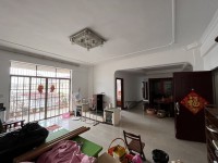 華隆豪苑3室2廳2衛(wèi)2陽臺(tái)138㎡ 帶超 華隆豪苑