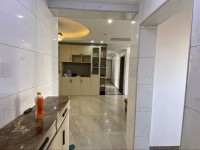 4室2廳2衛(wèi)2陽臺135㎡ ,超大陽臺  宏強時代