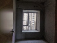 正規(guī)小區(qū)全明雙南采光好地鐵口毛坯 敏捷翰林府