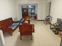 步梯靚樓層 金銅花園